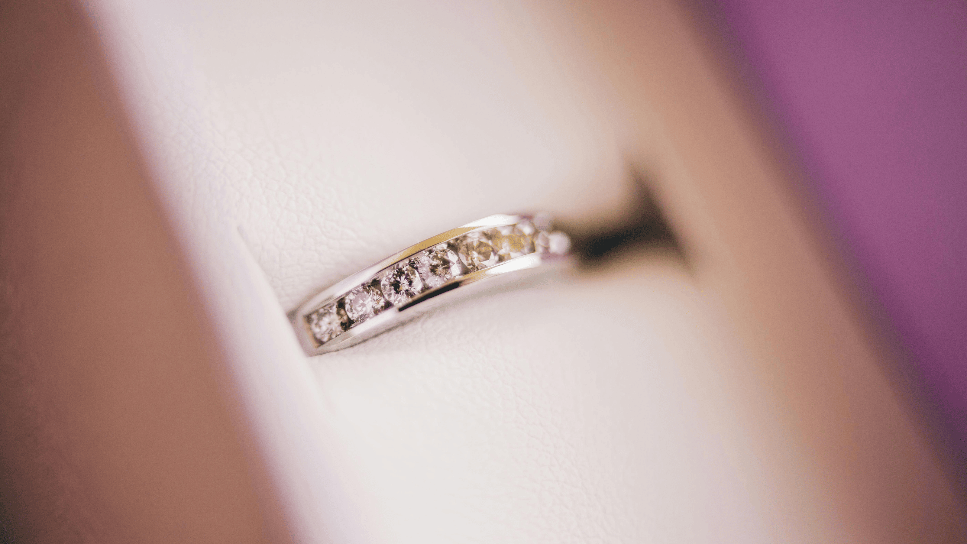 Comment prendre soin de vos bijoux en plaqué or et en argent ?